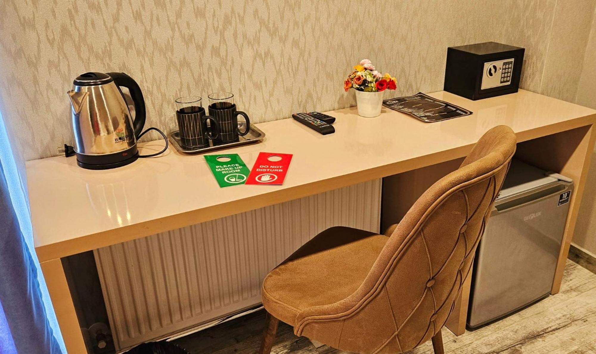 Sierra Hotel Tbiliszi Kültér fotó