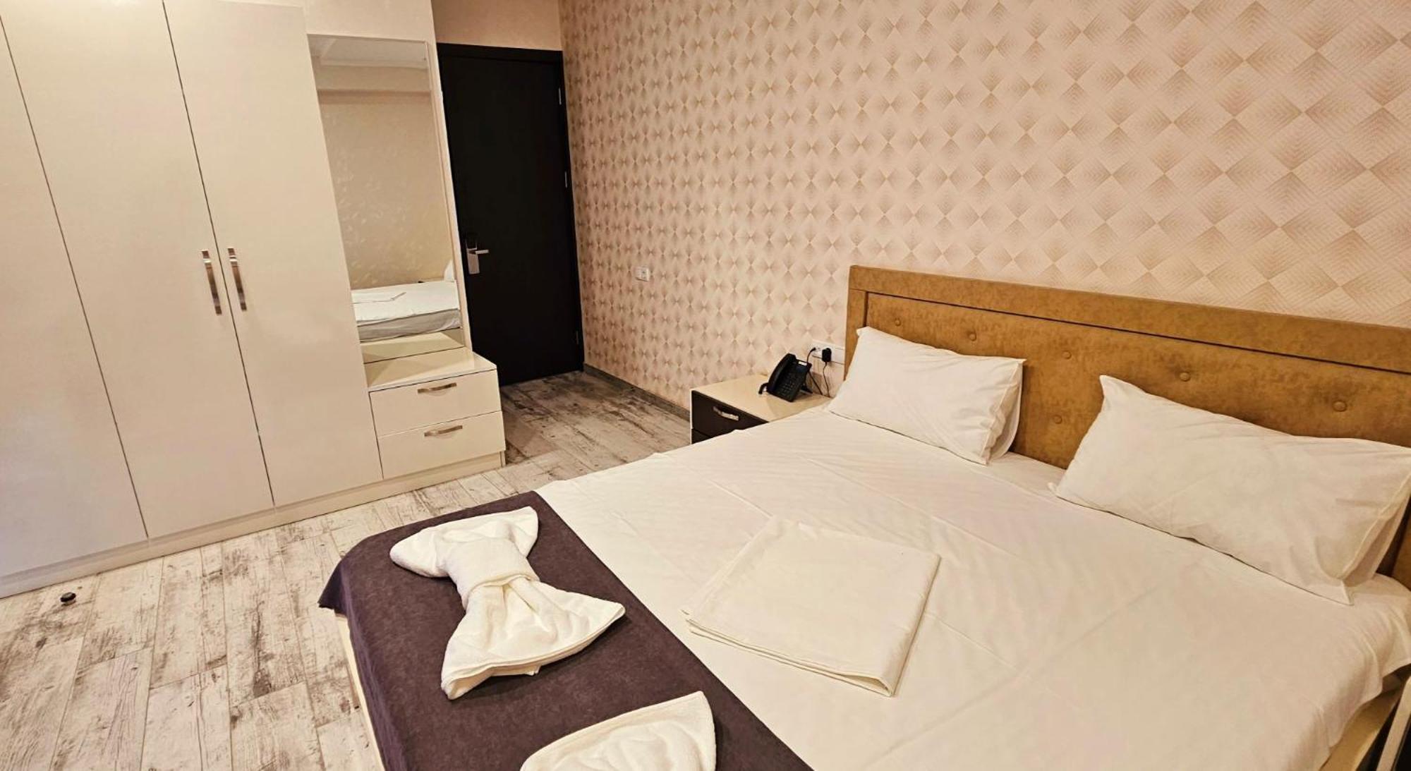 Sierra Hotel Tbiliszi Kültér fotó