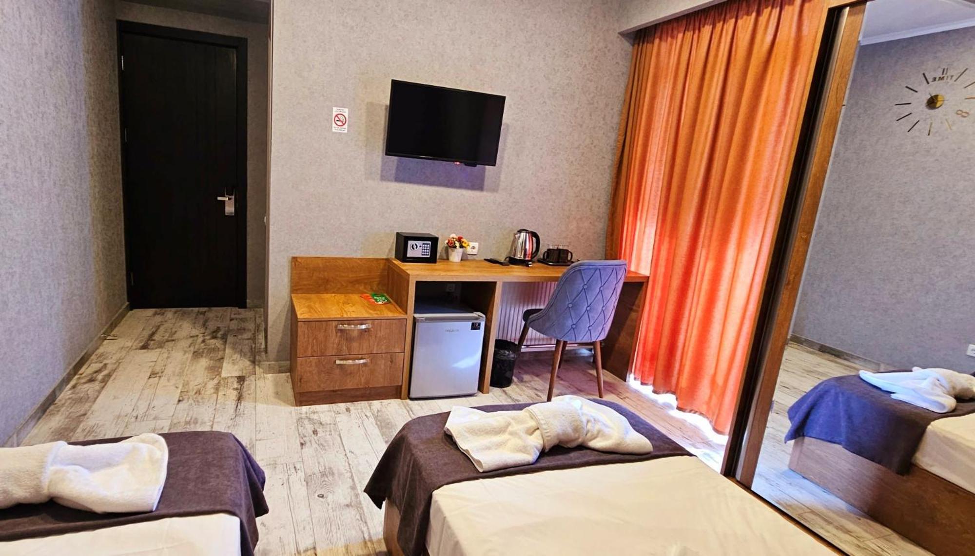 Sierra Hotel Tbiliszi Kültér fotó