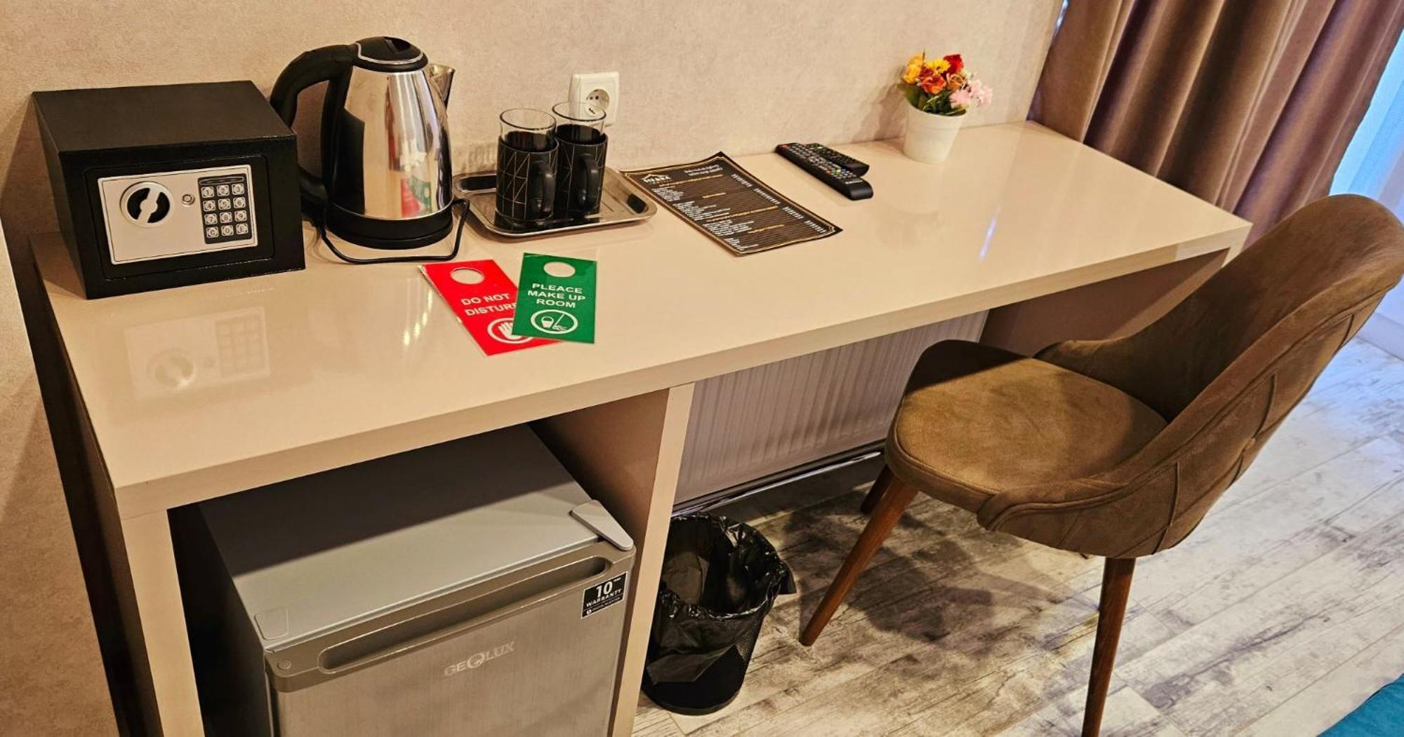 Sierra Hotel Tbiliszi Kültér fotó